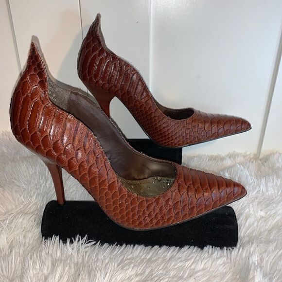 NWOT Bertinni Embossed Heels  - Picture 3 of 10